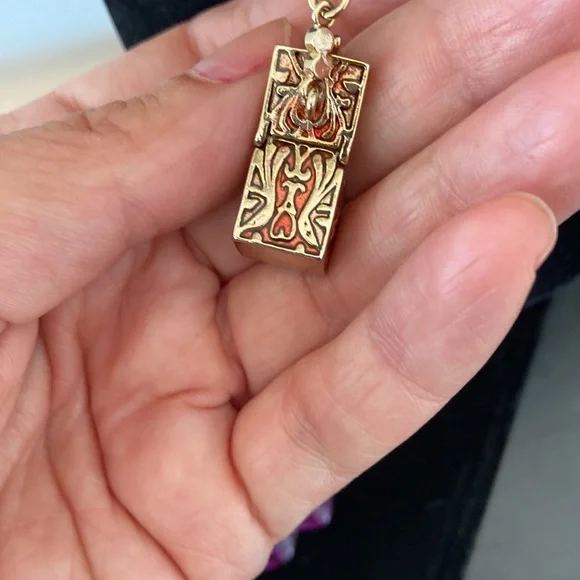 Secret Box Pendant - Picture 5 of 6